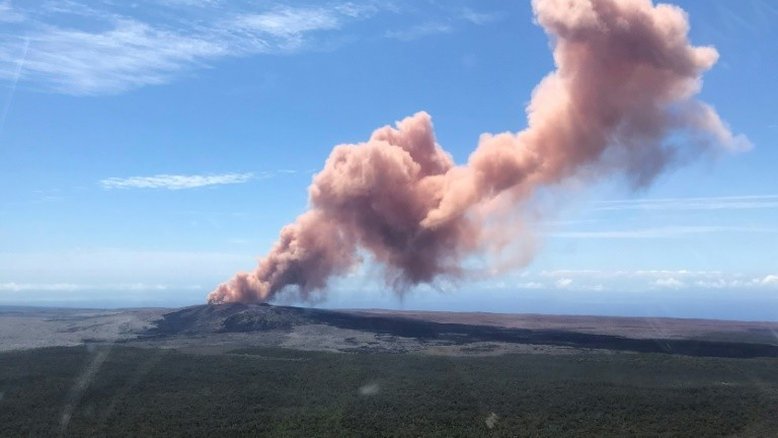 Erupção de vulcão no Havaí causa pânico e destruição