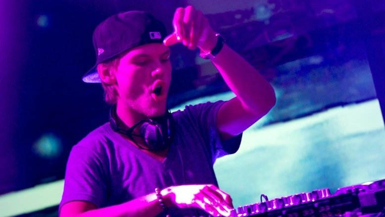 DJ Avicii se suicidou, segundo site TMZ