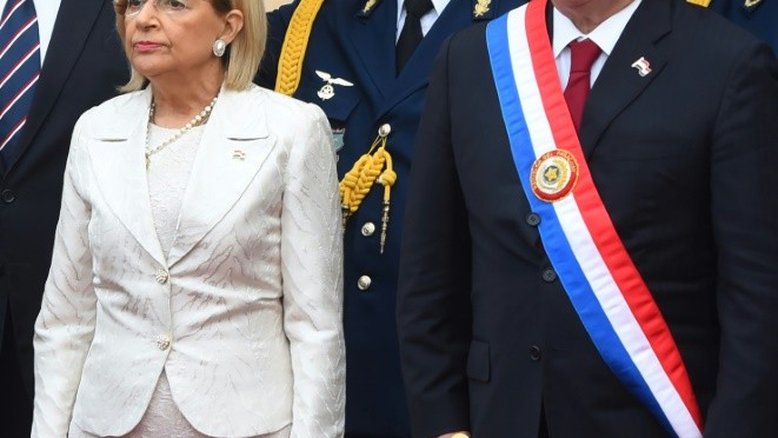 Horacio Cartes renuncia, Paraguai terá sua primeira presidente mulher