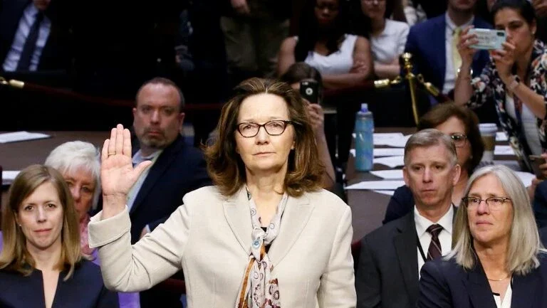 Comitê de Inteligência do Senado apoia indicada por Trump para a CIA