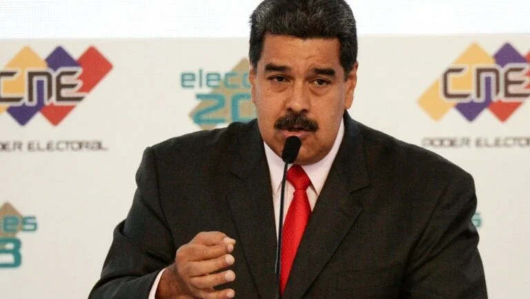 Maduro acusa Santos de planejar guerra entre Colômbia e Venezuela