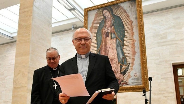 Bispos chilenos põem cargos à disposição do papa