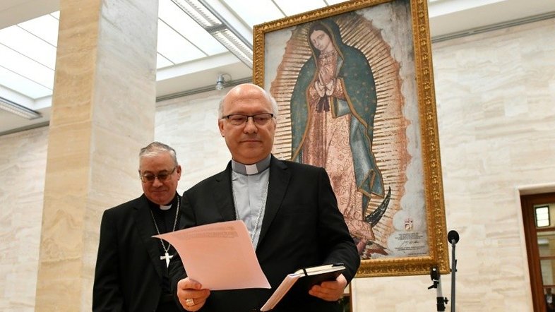 Bispos chilenos põem cargos à disposição do papa
