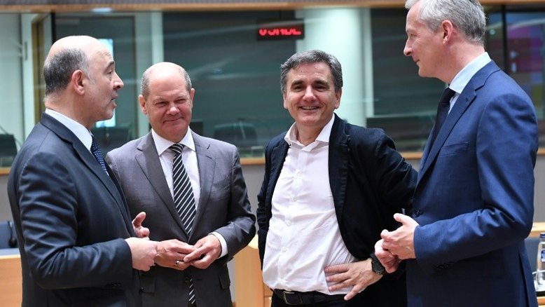 Países da UE fecham acordo para reduzir risco bancário