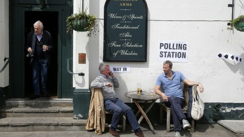 Conservadores conseguem limitar perdas em eleições locais inglesas
