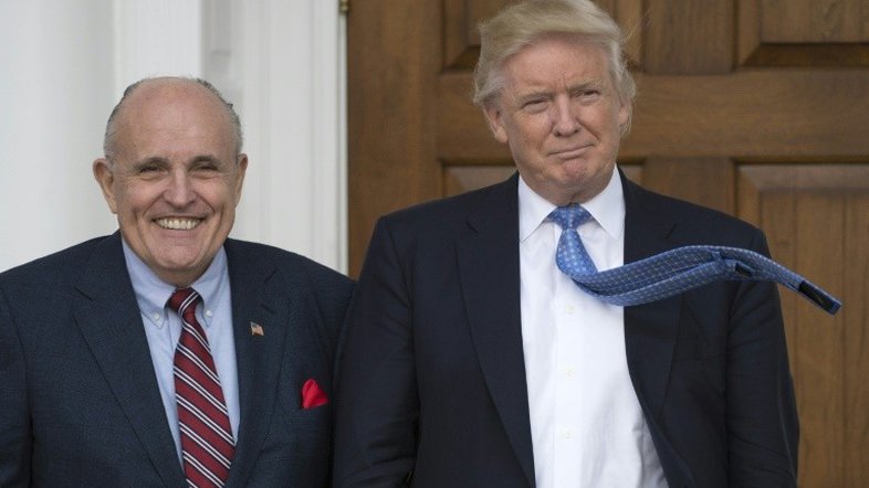 Rudy Giuliani, salva-vidas ou âncora para Donald Trump?