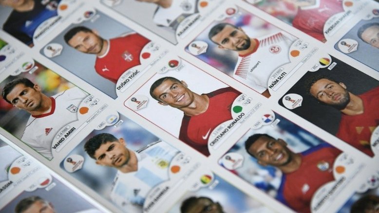 Figurinhas falsas são tão populares quanto os dólares no Peru