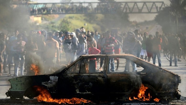 Temer mobiliza tropas para acabar com greve que paralisa o Brasil