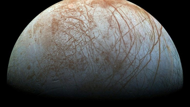 Antiga nave da Nasa aponta para nova evidência de água em lua de Júpiter