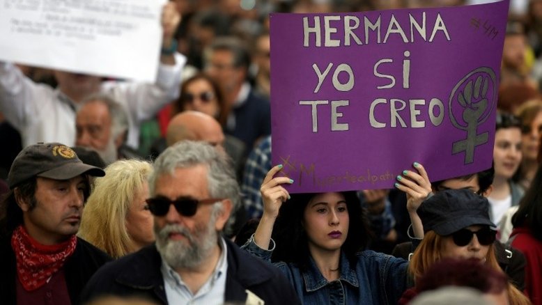 Manifestação feminista em Madri contra 'a cultura do estupro'