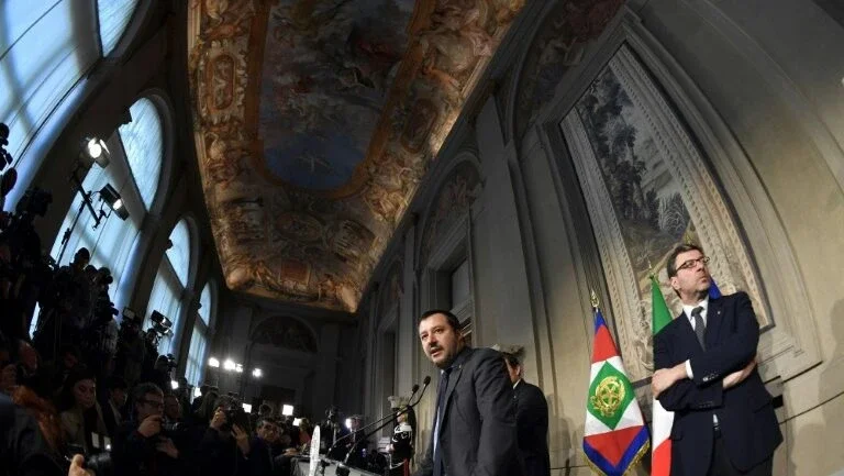 Itália: populistas anunciam plano de governo contra austeridade