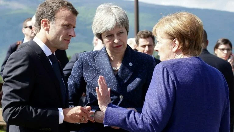 Moscou e Pequim movimentam fichas no Irã, enquanto europeus parecem atados