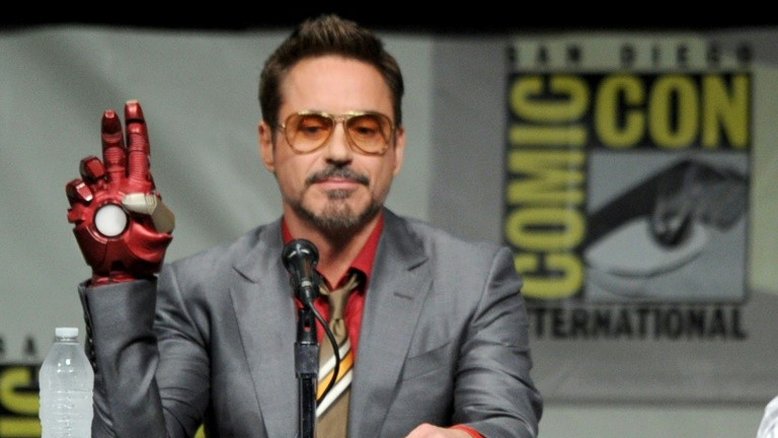 Robert Downey Jr. experimentou maconha aos 6 anos, oferecida pelo pai