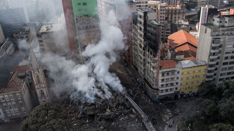 SP: incêndio atinge prédio em Perdizes e deixa vítimas, Brasil