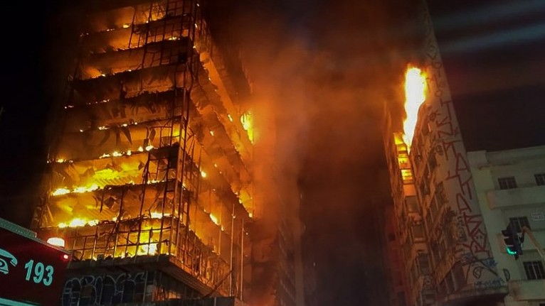 Incêndio em prédio de 22 andares deixa três desaparecidos em SP