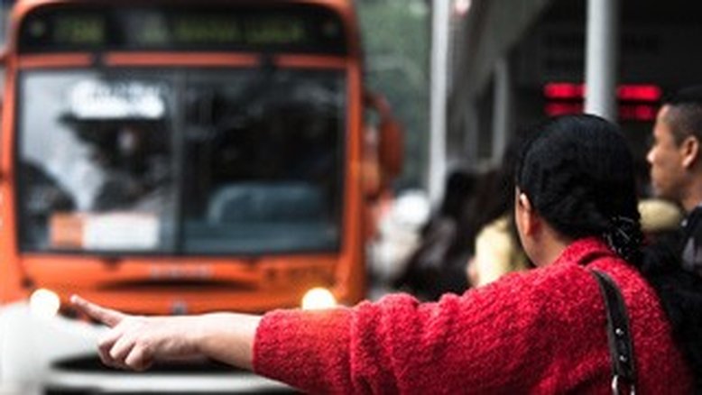 Sem combustível, SP opera com frota de ônibus reduzida