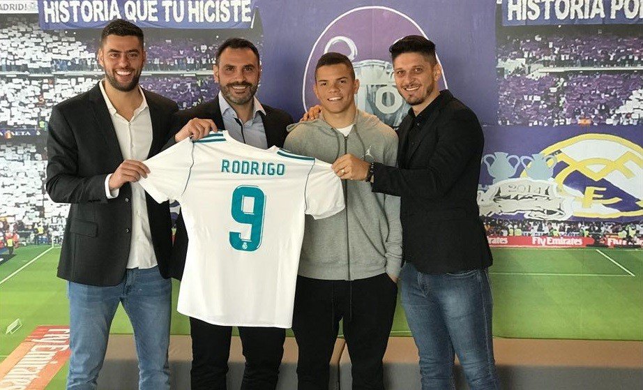 Você conhece o jovem Rodrigo Rodrigues? O Real Madrid já contratou o atacante para sua base 2 Você conhece o jovem Rodrigo Rodrigues? O Real Madrid já contratou o atacante para sua base