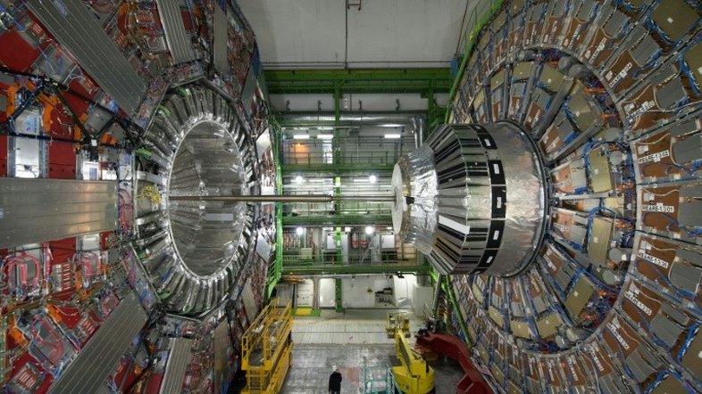 Acelerador de partículas do Cern vai multiplicar colisões