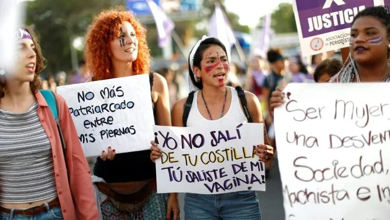 Peru cria comissão emergencial de combate à violência contra a mulher