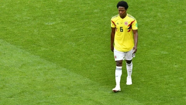 Colômbia investiga ameaças contra jogador Carlos Sánchez por expulsão na Copa do Mundo