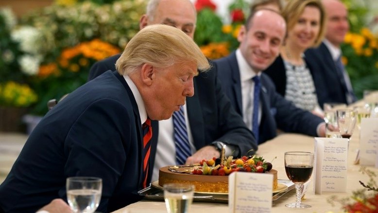 Presidente Trump completa 72 anos