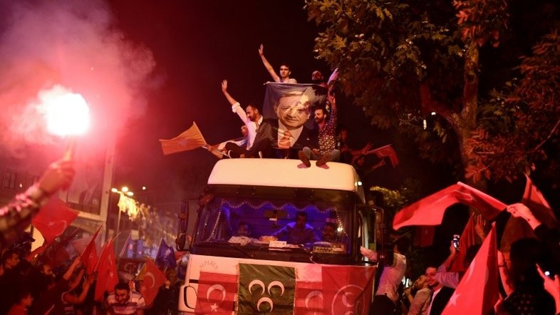 Erdogan é reeleito presidente da Turquia para mandato com poderes reforçados