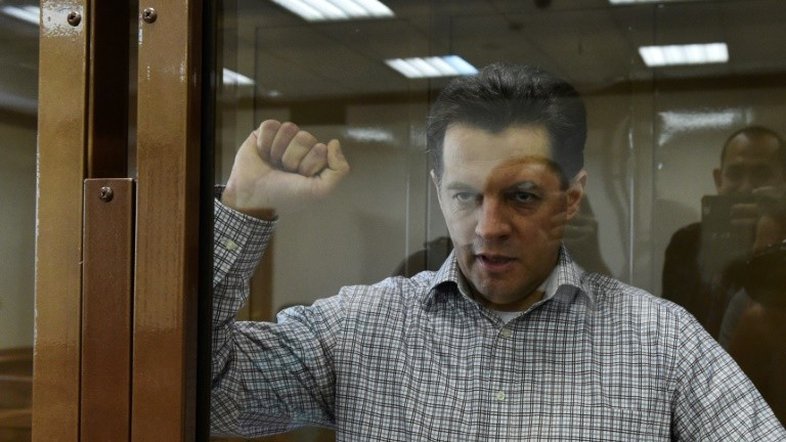 Jornalista ucraniano é condenado a 12 anos de prisão na Rússia por espionagem