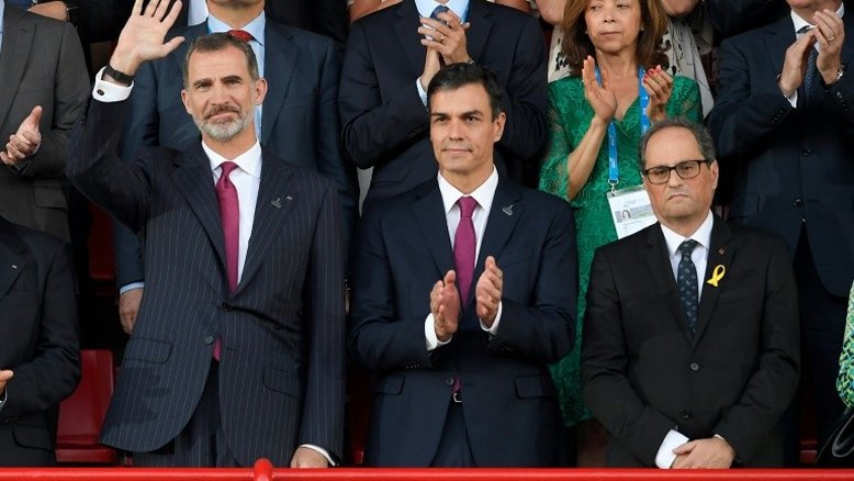 Rei da Espanha e presidente catalão têm primeiro encontro tenso