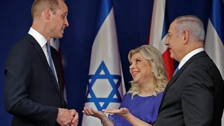 Príncipe William homenageia vítimas do Holocausto em visita a Jerusalém