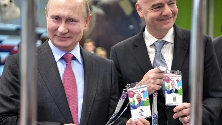 A uma semana da Copa, Rússia quer esquecer crises diplomáticas
