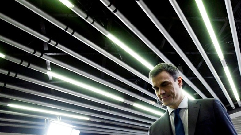 Novo premiê espanhol nomeia governo pró-europeu e majoritariamente feminino