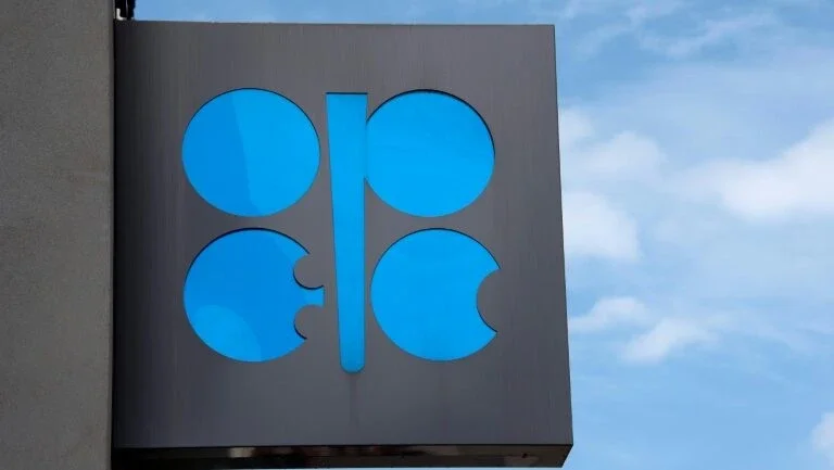 Opep não convence diante do risco de queda da produção de petróleo