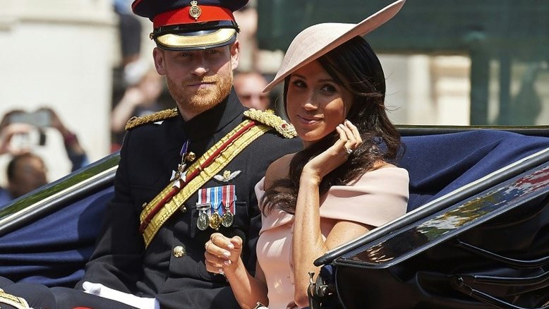Príncipe Harry diz ao pai de Meghan para dar 'uma chance' a Trump