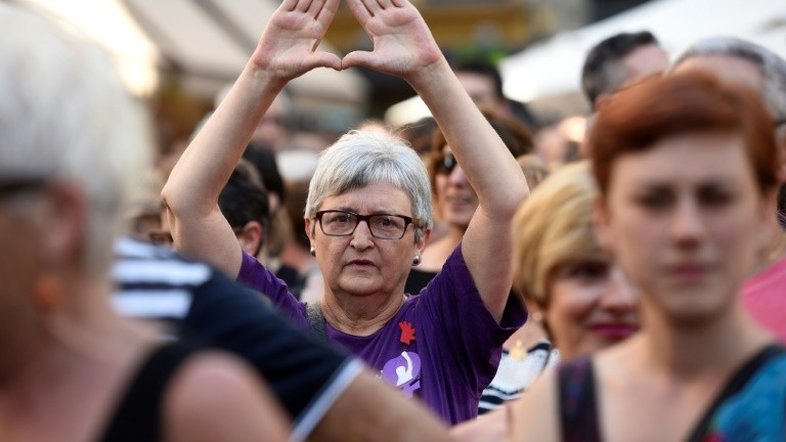 Milhares protestam na Espanha contra libertação de 'La Manada'