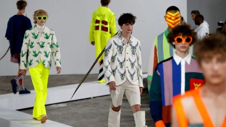 Todos os olhares voltados para Virgil Abloh no início da Semana de Moda de Paris