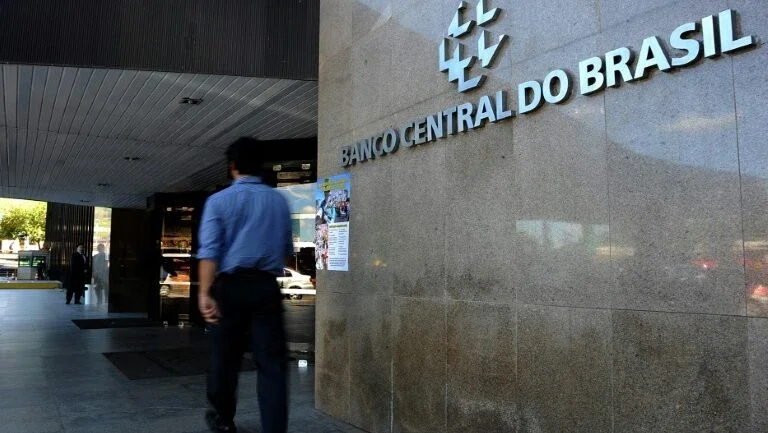 Real tem forte recuperação após apoio do Banco Central