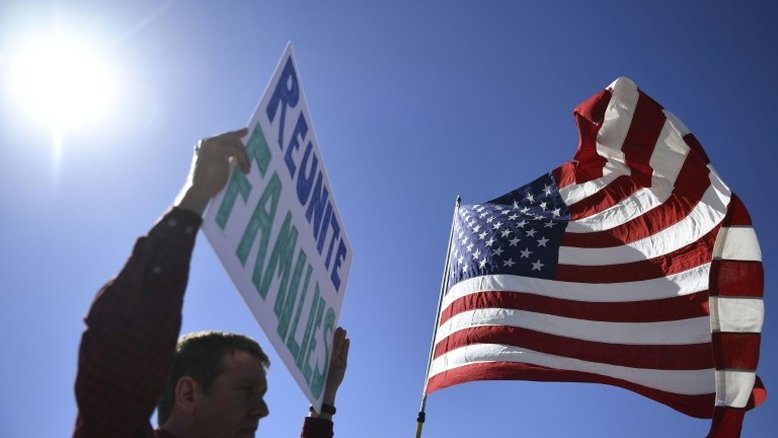 Governo americano suspende parte central da política de tolerância zero com os migrantes