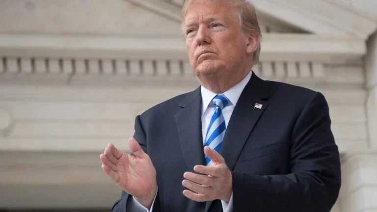 Trump questiona se procurador especial vaza documentos para a imprensa