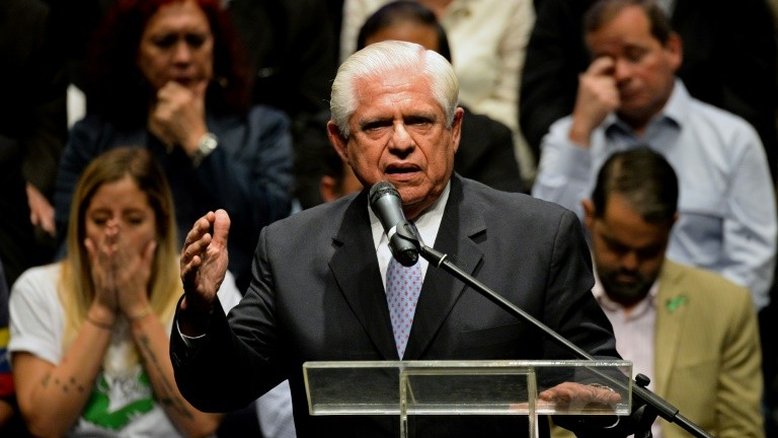 Enviado dos EUA à Venezuela se reúne com Parlamento opositor