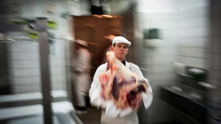 Açougueiros e charcuteiros da França pedem proteção contra veganos