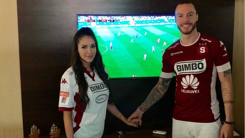 Brasil x Costa Rica: zagueiro brasileiro e médica costa-riquenha enfrentam teste na lua de mel brasileira