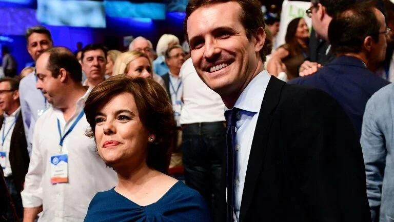 Direita espanhola elege Pablo Casado como novo líder