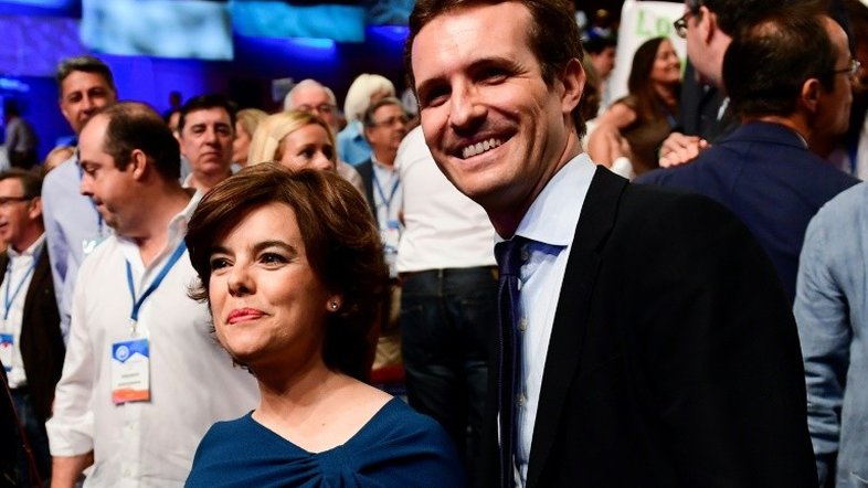 Direita espanhola elege Pablo Casado como novo líder