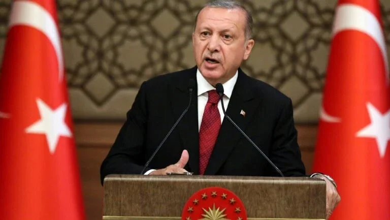 Erdogan nomeia seu genro ministro de Finanças no novo governo turco