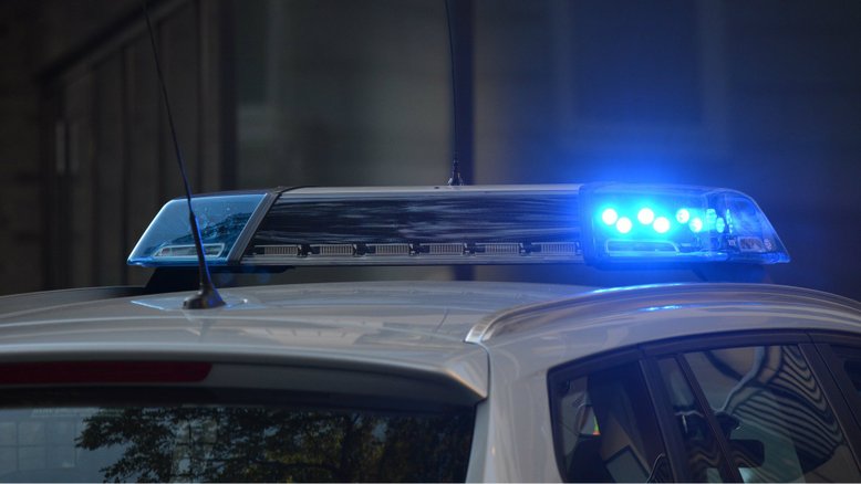 Mulher liga para 190 pedindo pizza e policial entende pedido de socorro