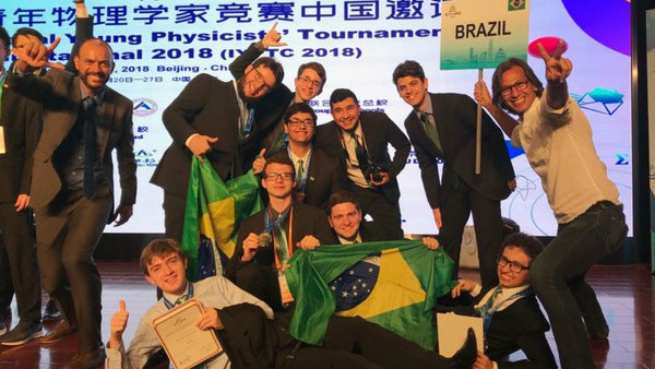 Estudantes brasileiros conquistam o 5º lugar em torneio internacional de física