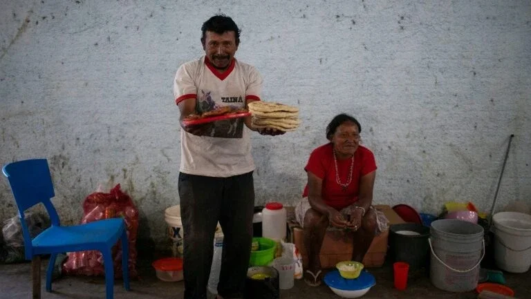 Índios venezuelanos refazem a vida no Brasil saudosos do Orinoco