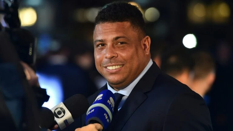 Ronaldo Fenômeno compra 51% das ações do Valladolid e assume presidência do clube