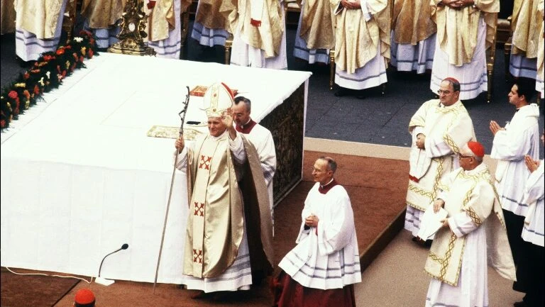 Três papas em três meses e a escolha de João Paulo II há 40 anos