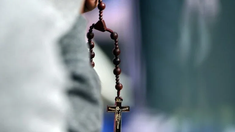 Pensilvânia aponta mais de 300 padres por pedofilia